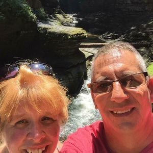 Meet your Posher, Larie